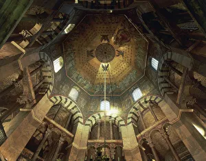 Octagonal interior, Palatine Chapel (786-804), Aachen Cathedral (8th-16th century Octagonal interior, Palatine Chapel (786-804), Aachen Cathedral (8th-16th century