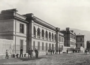 Officers Mess Gallery: Officers Quarters, Main Barracks, Cape Town (b / w photo)