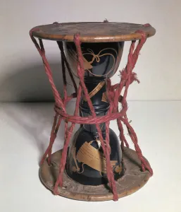 Otsuzumi: hourglass-shaped Japanese drum, 16th century Otsuzumi: hourglass-shaped Japanese drum, 16th century