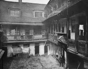 The Oxford Arms, Warwick Lane, 1875 (b/w photo) The Oxford Arms, Warwick Lane, 1875 (b/w photo)