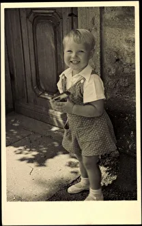 Photo Ak Portrait of the Little Prince in trousers and with harmonica (b/w photo) Photo Ak Portrait of the Little Prince in trousers and with harmonica (b/w photo)