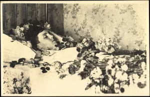 Photo Ak Prince Luitpold von Bayern Wittelsbach enriched with flowers (b/w photo) Photo Ak Prince Luitpold von Bayern Wittelsbach enriched with flowers (b/w photo)