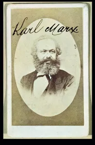 Photographic visiting card of Karl Marx (1818-93) with his signature (photo) Photographic visiting card of Karl Marx (1818-93) with his signature (photo)