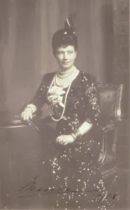 Portrait of Empress Maria Feodorovna, 1908 (b/w photo) Portrait of Empress Maria Feodorovna, 1908 (b/w photo)