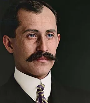 Portrait of Orville Wright age 34, 1905 (photo) Portrait of Orville Wright age 34, 1905 (photo)