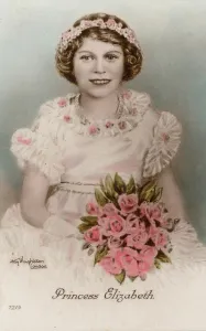 Portrait of Queen Elizabeth II as a young girl (photo) Portrait of Queen Elizabeth II as a young girl (photo)