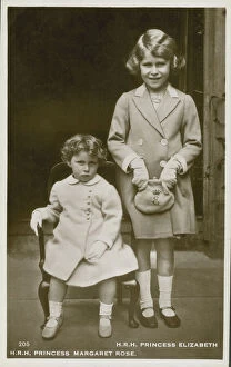 Princess Elizabeth Gallery: Princess Elizabeth and Princess Margaret (b / w photo)