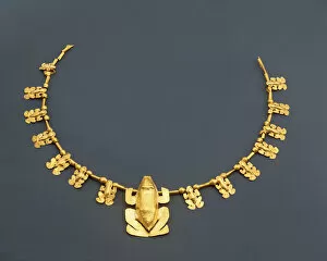 Quimbaya necklace with frogs, from Colombia (hammered gold)