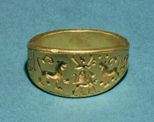 Ring inscribed in Hittite hieroglyphic script Great Prince (gold) Ring inscribed in Hittite hieroglyphic script Great Prince (gold)