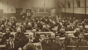 Salvation Army shelter in Blackfriars Road, Southwark (b/w photo) Salvation Army shelter in Blackfriars Road, Southwark (b/w photo)
