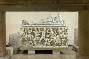 Hunters Gallery: Sarcophagus with the Calydonian boar hunt (marble)