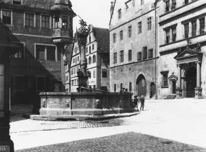 St. George's Fountain, Rothenburg ob der Tauber, c.1910 (b/w photo) St. George's Fountain, Rothenburg ob der Tauber, c.1910 (b/w photo)