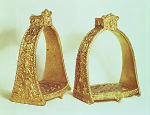 Images Dated 18th January 2007: Stirrups belonging to Louis XIV (1638-1715) (gold)