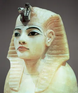 Images Dated 1st September 2006: Stopper from one of the canopic urns, from the tomb of Tutankhamun (c