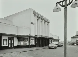 Suburbia Gallery: Surbiton Railway Station, viewed from Victoria Road, 1969 (b / w photo)