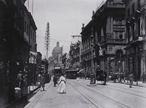 George Street Gallery: Sydney, NSW: George Street (b / w photo)