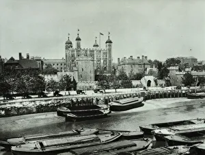 Tower of London, Tower Hill: rom the river, 1895 (b/w photo) Tower of London, Tower Hill: rom the river, 1895 (b/w photo)