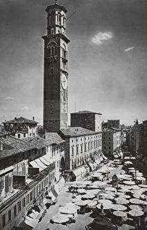 Verona, Piazza delle Erbe (b / w photo) Verona, Piazza delle Erbe (b / w photo)