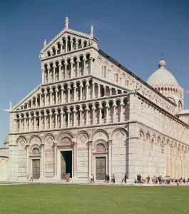 View of the facade of the Cathedral, completed in 1063 (photo) View of the facade of the Cathedral, completed in 1063 (photo)