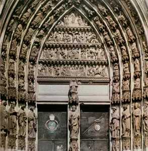 View of the South Door (photo) View of the South Door (photo)