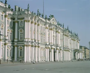 View of the south facade from Palace Square, built 1753-62 (photo) View of the south facade from Palace Square, built 1753-62 (photo)