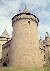 View of a tower of the chateau, 14th-15th century (photo) View of a tower of the chateau, 14th-15th century (photo)