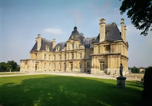 View of the West facade of Chateau de Maisons-Laffitte, built 1642-51 (photo) View of the West facade of Chateau de Maisons-Laffitte, built 1642-51 (photo)