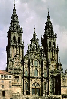 Images Dated 7th April 2006: View of the West Front (Fachada del Obradoiro) 1738-50 (photo) (for detail see 88958)