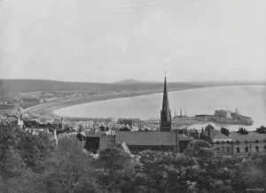 Weston Super Mare Gallery: Weston-Super-Mare (b / w photo)