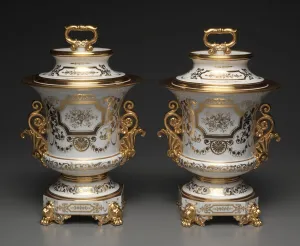White and Gold Covered Ice Cream Pail, Factory of Jacob-Petit (1830-1865), c White and Gold Covered Ice Cream Pail, Factory of Jacob-Petit (1830-1865), c
