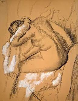 Degas Gallery: Woman drying herself (charcoal & chalk)