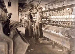 Women Working Despite Being Heavily Pregnant, at Globe Cotton Mill, Augusta, Georgia, pub Women Working Despite Being Heavily Pregnant, at Globe Cotton Mill, Augusta, Georgia, pub