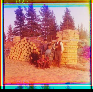 Woodcutters, Svir River, Volga-Baltic Waterway, Russia, 1909 (photo) Woodcutters, Svir River, Volga-Baltic Waterway, Russia, 1909 (photo)