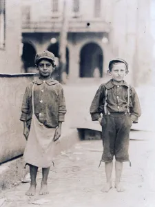 Young Italian immigrant boys employed as fruit sellers in Florida 1910 Young Italian immigrant boys employed as fruit sellers in Florida 1910