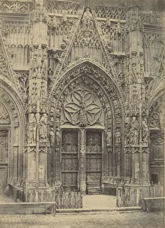 Entree principale du portail de St Wulfrand a Entree principale du portail de St Wulfrand a