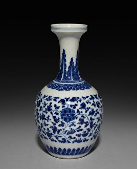 Globular Vase Long Neck 1661-1722 China Qing dynasty Globular Vase Long Neck 1661-1722 China Qing dynasty