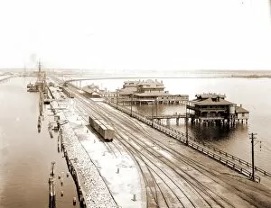 Piers And Wharves Gallery: Tampa Inn and docks, Tampa, Fla, Piers & wharves, Hotels, Railroad tracks, United States