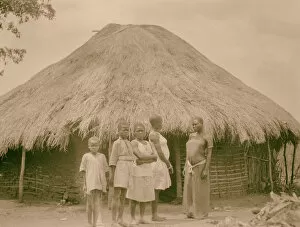 Uganda Hoima Fort Portal Hut native young women