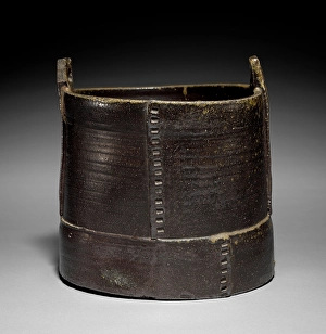 Water Container Imbe Ware early 17th Century Water Container Imbe Ware early 17th Century