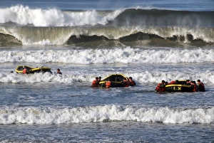 Life Jackets Gallery: Basic Underwater Demolition / SEAL students participate in a surf passage training exercise