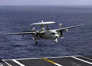 Images Dated 14th September 2002: An E-2C Hawkeye approaches the flight deck aboard USS Nimitz