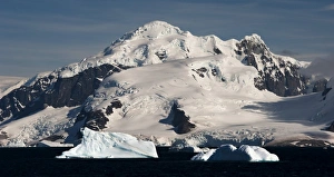 The Errera Channel in the Antarctic Peninsula, Antarctica The Errera Channel in the Antarctic Peninsula, Antarctica