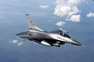 Images Dated 20th July 2007: An F-16 Fighting Falcon prepares to refuel from a KC-135 Stratotanker