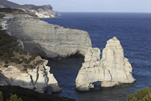 <b class=qtipBold><figcaption>Kleftiko arch, Milos Island, Greece</figcaption></b><br>Kleftiko arch, Milos Island, Greece.<br><em>© Richard Roscoe/Stocktrek Images</em> Kleftiko arch, Milos Island, Greece