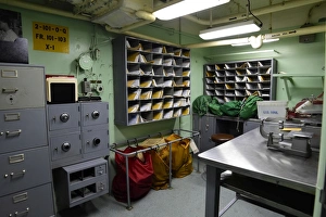 <b class=qtipBold><figcaption>Mail room aboard USS Missouri</figcaption></b><br>Mail room aboard USS Missouri.<br><em>© Ryan Rossotto/Stocktrek Images</em> Mail room aboard USS Missouri