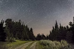 Backroad Gallery: A meteor and the Big Dipper in the clear sky on the summit of Mount Kobau, Canada