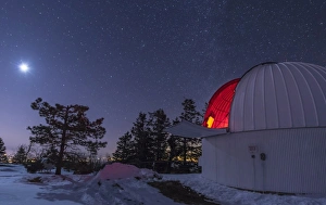 Moonlight illuminates the Schulman telescope on Mount Lemmon Moonlight illuminates the Schulman telescope on Mount Lemmon