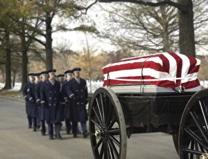 Images Dated 8th December 2005: U. S. Air Force Honor Guardsmen lead the caisson carrying the remains of two airmen