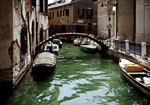 <b class=qtipBold><figcaption>Venetian canal, Venice, Italy</figcaption></b><br>Venetian canal, Venice, Italy.<br><em>© Evgeny Kuklev/Stocktrek Images</em> Venetian canal, Venice, Italy