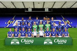 <b class=qtipBold><figcaption>Everton Squad 2010/11</figcaption></b><br><br><em>© ANTHONY MCARDLE</em> Everton Squad 2010/11